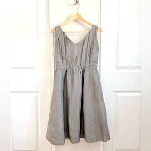 Banana Republic 100% Silk Pleated Dress – Oyster Grey – Size 10